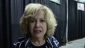 Newlyweds Return To "Vul-Con"