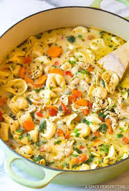 Creamy Chicken Tortellini Soup Aspicyperspective Souper Recettes De Cuisine Repas