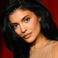 Leighton Rogers's Instagram, Twitter & Facebook