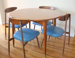 Pin By Jerome Humbert On For The Home Modern Kitchen Tables Mid Century Round Dining Table Modern Kitchen Chair