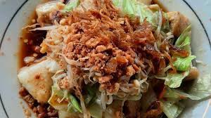 Walau begitu siangnya tetep panas. Dari Sini Asalnya Ketupat Dari Kupat Tahu Kuliner Khas Kota Magelang Yang Populer Tribun Jogja