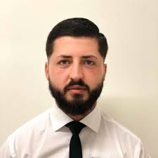 Cher réseau, je suis fier de vous annoncer l'obtention de mon Brevet  fédéral de conseiller de service automobile. 🎓 Après 18 mois de formation  intensive chez 7act Benson à Lausanne et les