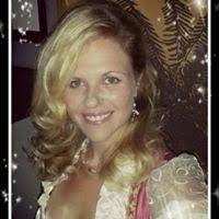 Nicole Fleischmann's Instagram, Twitter & Facebook