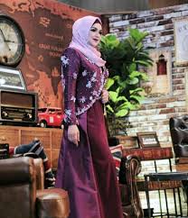 Download lagu mp3 kompilasi siti nurhaliza best hits nonstop album compilation pilu menyayat hati , ( durasi : 300 Unit Album Terbaru Datuk Siti Nurhaliza Habis Ditempah Dalam 20 Minit Iluminasi