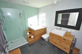 Deep Soaking Japanese Bathtubs Turn The Bathroom Into A Spa Japanese Bathroom Design Japanese Bathroom Japanese Style Bathroom