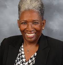 Sarah Scheibe's Instagram, Twitter & Facebook