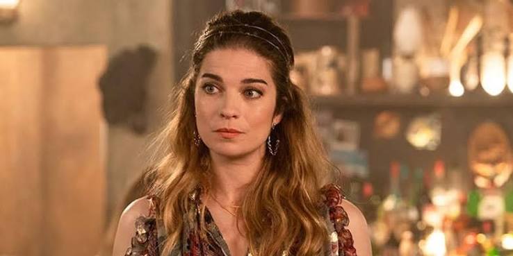 Schitt's Creek's Annie Murphy: Alexis's Path to Better Human, Gay Icon |  Advocate.com