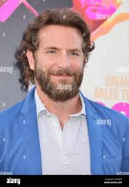 Celebrities with dogs hi-res stock photography and images