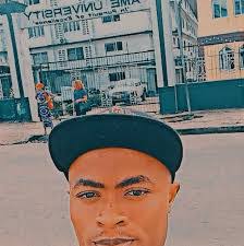 Alex Klee's Instagram, Twitter & Facebook