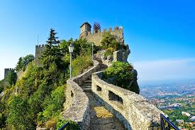 San marino was the first european country to abolish the death penalty, doing so in 1865; San Marino Sehenswurdigkeiten Reisetipps Zur Republik