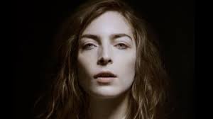 Avec les yeux, le deuxième album de Fishbach sort le 25 février