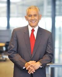 Kesatuan mahasiswa universiti malaya (um) perlu bertemu naib canselor universiti itu, datuk dr abdul rahim hashim jika terdapat sebarang rasa. Facebook