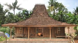 Perbedaan antara kedua jenis bangunan tradisional tersebut umumnya tidak terlalu mencolok. Rumah Adat Jawa Timur Gambar Dan Penjelasan Lengkap