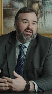 Andy Downer's Instagram, Twitter & Facebook