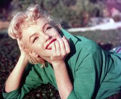 5.5 (us) / 38.5 (european) measurements: Did Marilyn Monroe Wear A Size 16 Dress Snopes Com