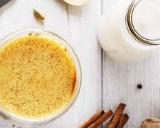 Image de lait doré curcuma cannelle miel épices marocaines