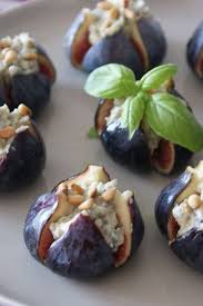 Une Petite Entree Absolument Divine Qui Vous Fera Fondre De Plaisir Voici Ma Recette De Figues Recette Avec Figues Recettes De Cuisine Recette Figues Fraiches