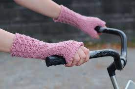 Unsere einfachen stulpen im bundmuster stricken sich fast von allein. Strickanleitung Armstulpen Anni Pdf Sockshype