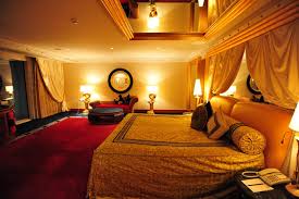 Check spelling or type a new query. Pin By Ivo Vaiken On Spoil Me Home Bedroom Mirror Ceiling High Ceiling Living Room