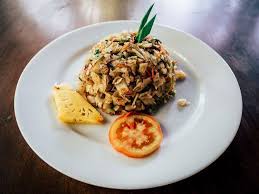 Essen In Sri Lanka 17 Gerichte Die Du Unbedingt Probieren Solltest Essen Roti Rezept Einfache Gerichte
