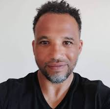 Avant de rencontrer @chris__aud , je séduisais et montrais le meilleur de  moi au début de mes relations. Je ne montrais que ce qui était beau et  plaisant. C'est très souvent aussi