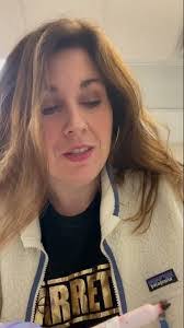 Jane Crane's Instagram, Twitter & Facebook