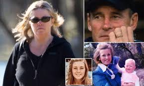 Chris Dawson's lover Joanne Curtis visits police a day after cops stop  search for his wife's body