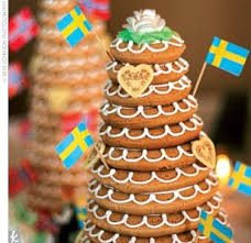 The Couple Served Literally A Swedish Wedding Cake To Represent Nissa S Heritage Fall Wedding Cakes Unconventional Wedding Cake Traditional Wedding Cakes