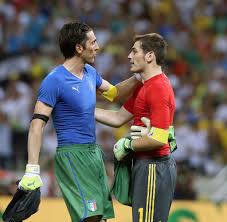 Gianluigi gigi buffon is an italian professional footballer who plays as a goalkeeper. Iker Casillas Gianluigi Buffons Grossartige Freundschaft Der Torwart Legenden Welt