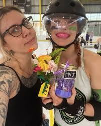 Courtney Sage's Instagram, Twitter & Facebook