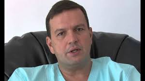 Operatia de deviatie de sept este obligatorie atunci cand deviatia in cauza este factorul care declanseaza alte afectiuni ale organismului. Video OperaÅ£ia De Rinoplastie Si DeviaÅ£ie De Sept