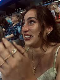 Ebony Gómez (@ebonymichellegm) • Instagram photos and videos