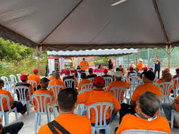 Taman gotong royong merupakan sebuah taman di bandarjaya yang dibangun oleh pemerintah setempat untuk masyarakat, khususnya lampung tengah dan sekitarnya. Kdeb Waste Management Gotong Royong Di Taman Jasa Utama Selayang