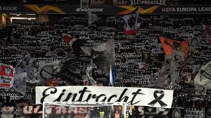 4,1 von 5 sternen 5. Eintracht Frankfurt Schlag Ins Gesicht Sport Sz De