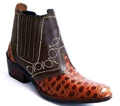 Bota country cowboy em couro botina estilo sertaneja homem do campo fazenda  rodeio cidade