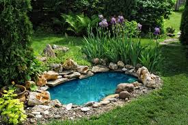 Wassersparende gartenplanung bereits bei der planung kann der zukünftige wasserverbrauch eines gartens entscheidend beeinflusst werden. Strom Und Wasser Im Garten Garten Kayser
