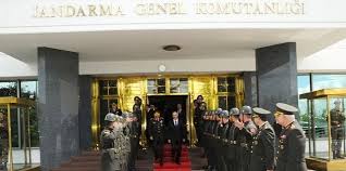 Jandarma genel komutanlığı'nın mülki, adli ve askeri görevleri vardır. Emniyet Jandarma Genel Komutanligi Nda 16 Asker Olu Ele Gecirildi 250 Ye Yakin Gozalti Var