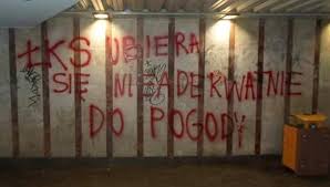 Myślę, że na koniec kwietnia i dach i płyty audytoryjne będą już zamontowane. Kibice Widzewa Znowu W Natarciu Demotywatory Pl