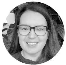 Leanne Simon's Instagram, Twitter & Facebook