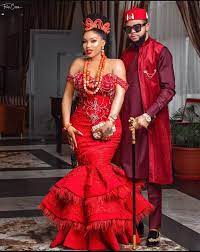 This is one particularly for the chubby ladies. Luxurious Traditional Wedding Outfits For Couple Red Bridal Etsy In 2021 African Design Dresses African Traditional Dresses Nigerian Wedding Dresses Traditional