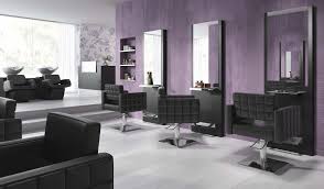 Fort d'une expérience de plus de 15 ans dans l'agencement de salons de coiffure, nous mettons toutes nos compétences à votre service. Salon De Coiffure Nos Astuces Pour Un Mobilier Coiffure Reussi