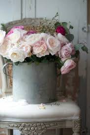 Since 1989, rachel ashwell shabby chic® couture has been your source for beautiful heirloom pieces that combine all the best of modern style and classic farmhouse charm. Diy Shabby Chic Decor Rustic Crafts Chic Decor