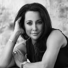 Tracey Blue's Instagram, Twitter & Facebook