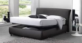 Ce letto è un mobile domestico costituito da espina superficie orizzontale solitamente ricoperta da una imbottitura, i materasso, su cui è possibile sdraiarsi per addormentarsi. Pin Su Camera Da Letto