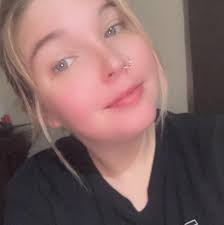 Unedited, unfiltered camera phone pic from today's shoot 😍😍😍 I'm so  excited for you guys to see these! My team finally has come together & it  was fkn magical 🎥 📸