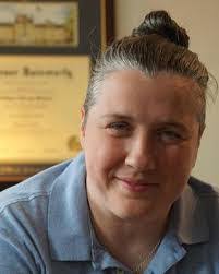 Courtney Carlin's Instagram, Twitter & Facebook