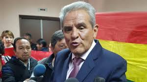 La defensoría del pueblo considera que si bien bolivia realizó avances en la lucha contra el racismo y la discriminación, con la aprobación de normas y la defensora del pueblo, nadia cruz, dijo hoy que aguarda una respuesta pronta y oportuna de parte del fiscal general del estado, juan lanchipa. Muere El Exdefensor Del Pueblo Rolando Villena Por Covid 19 Hay Pesar En El Pais El Pais Opinion Bolivia