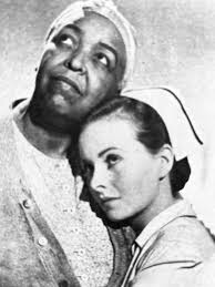 Arthur Kennedy and Eva Renzi in "The Pink Jungle" (1968).