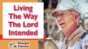 Mountain Man Peels An Apple Before Carving Amazing Chainsaw Wood Animals