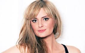 Morgana Robinson's Instagram, Twitter & Facebook